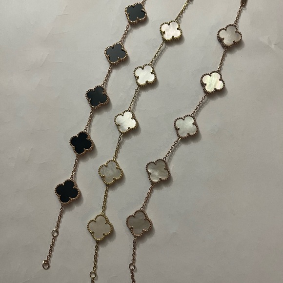 Cloverleaf  bracelet! - Picture 2 of 5